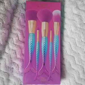 Minutes to Mermaid Brush Set
